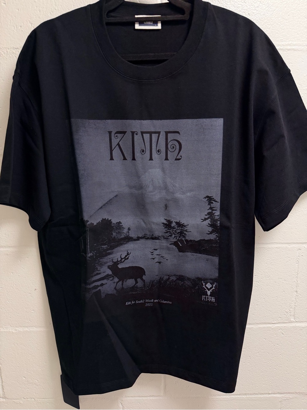 Kith Black Graphic Nature Tee Columbia Size L